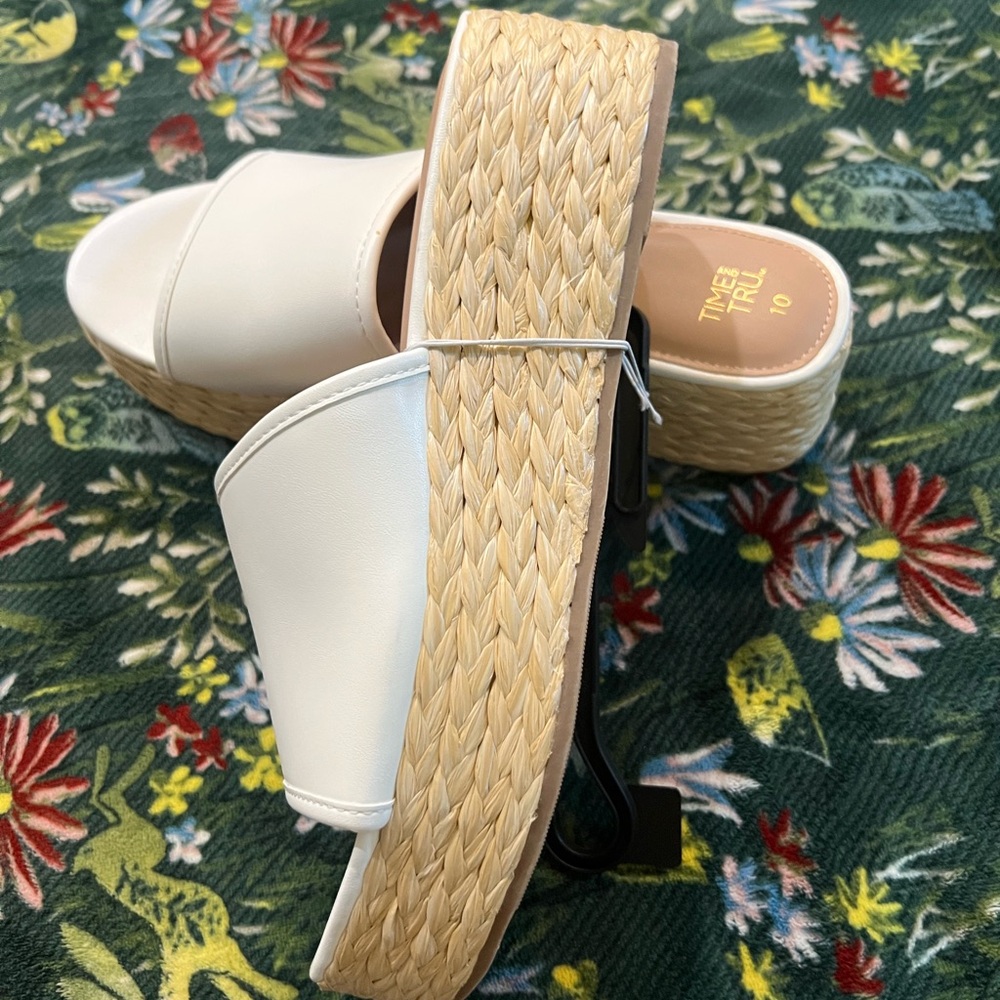Time and Tru Women's Cream Wedge Slides Size 10 NWT - Picture 2 of 8